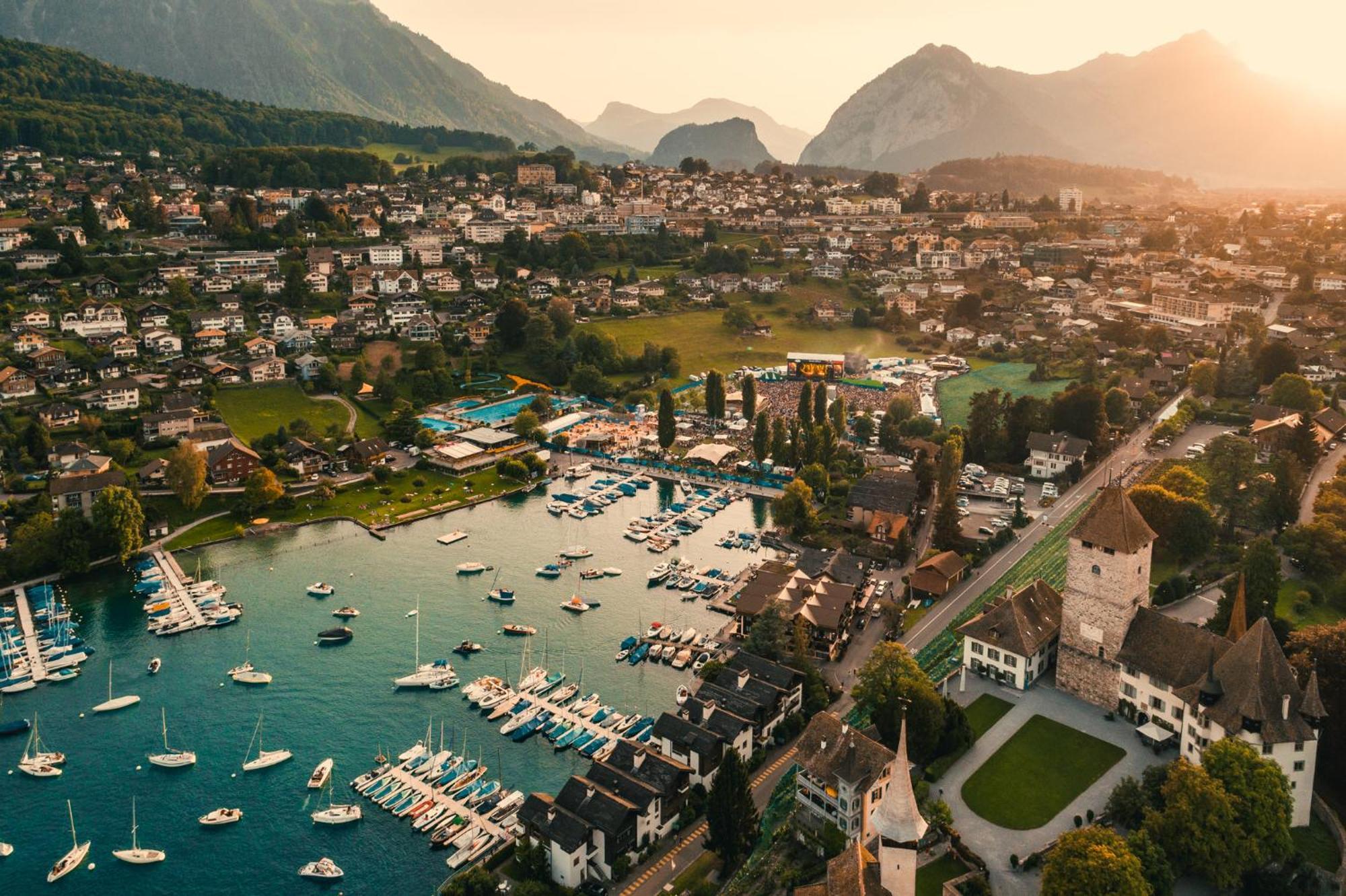 Hotel Seaside Spiez Εξωτερικό φωτογραφία