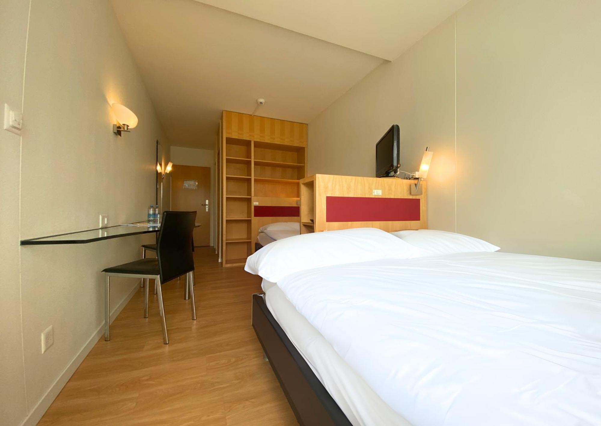Hotel Seaside Spiez Εξωτερικό φωτογραφία